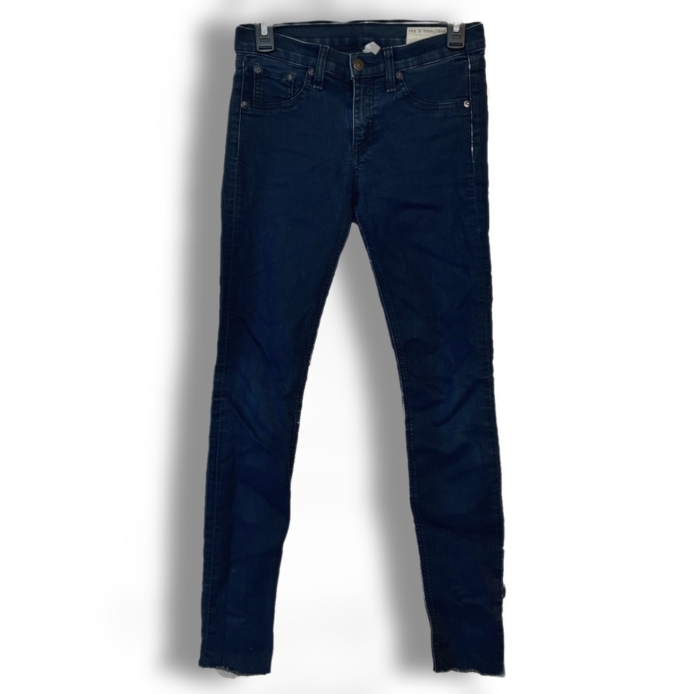 Great condition Rag & Bone Distressed hem jeans. Size 26!